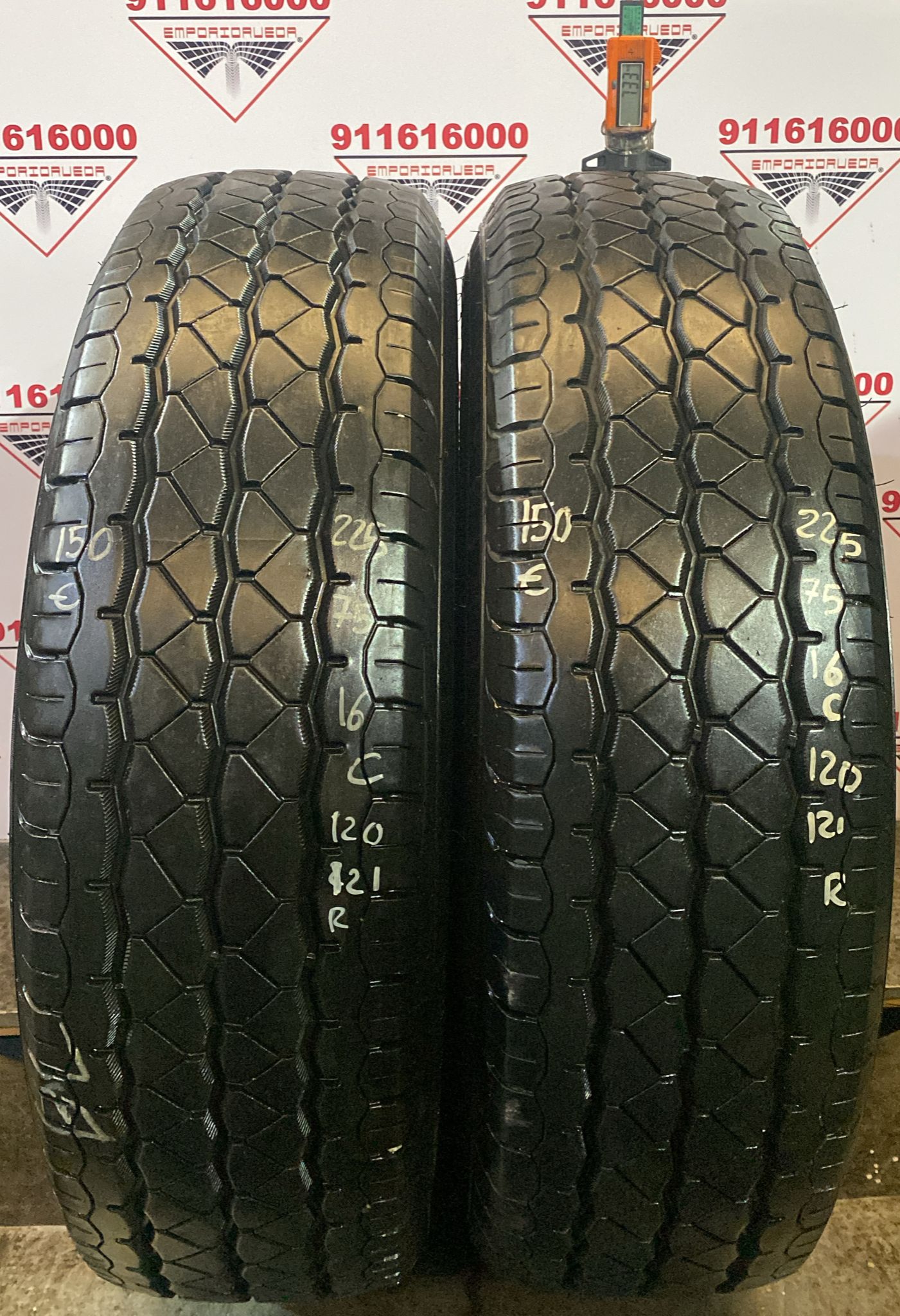 ROADX  USADO  225/75 R16C 121/120 R